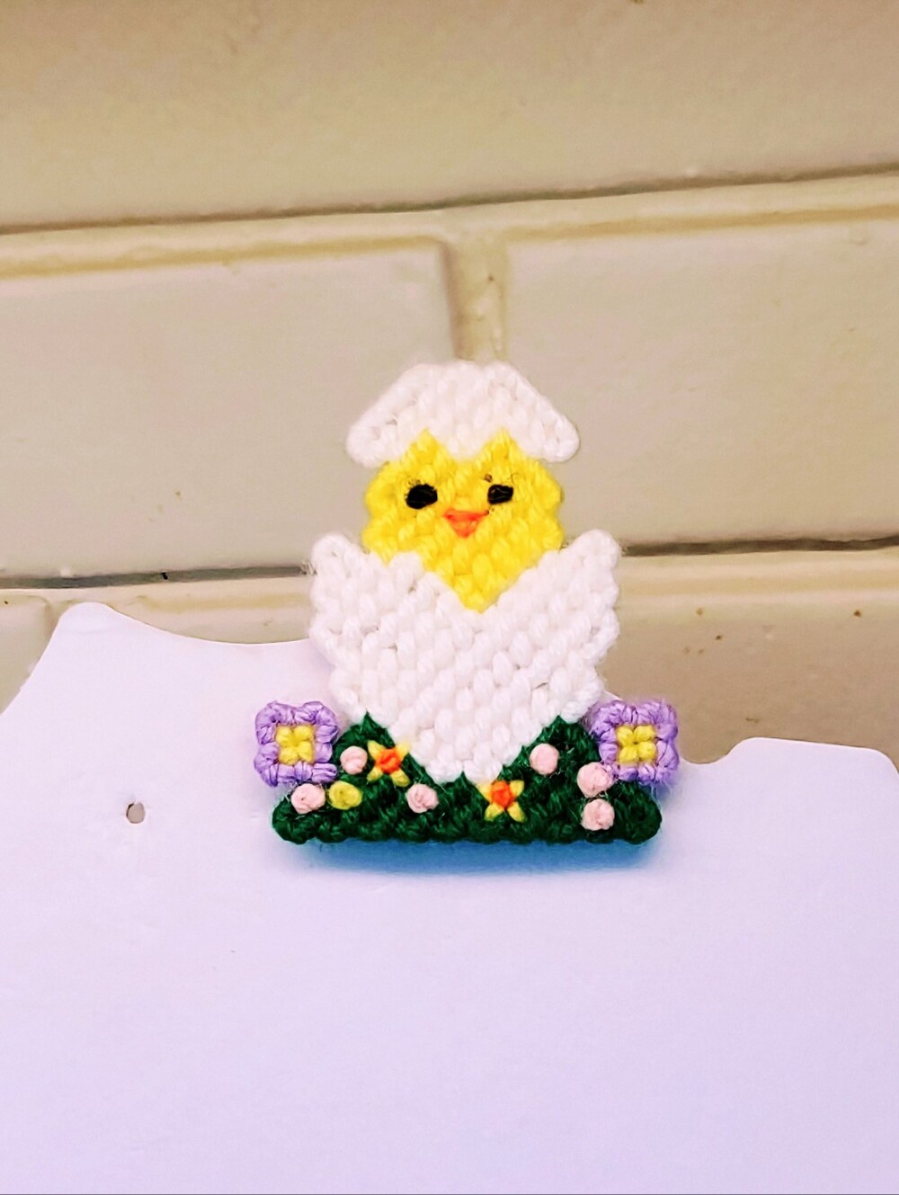 VINTAGE CHICK HATCHING FROM EGG YARN FOLK ART CROSS STITCH HANDMADE PIN